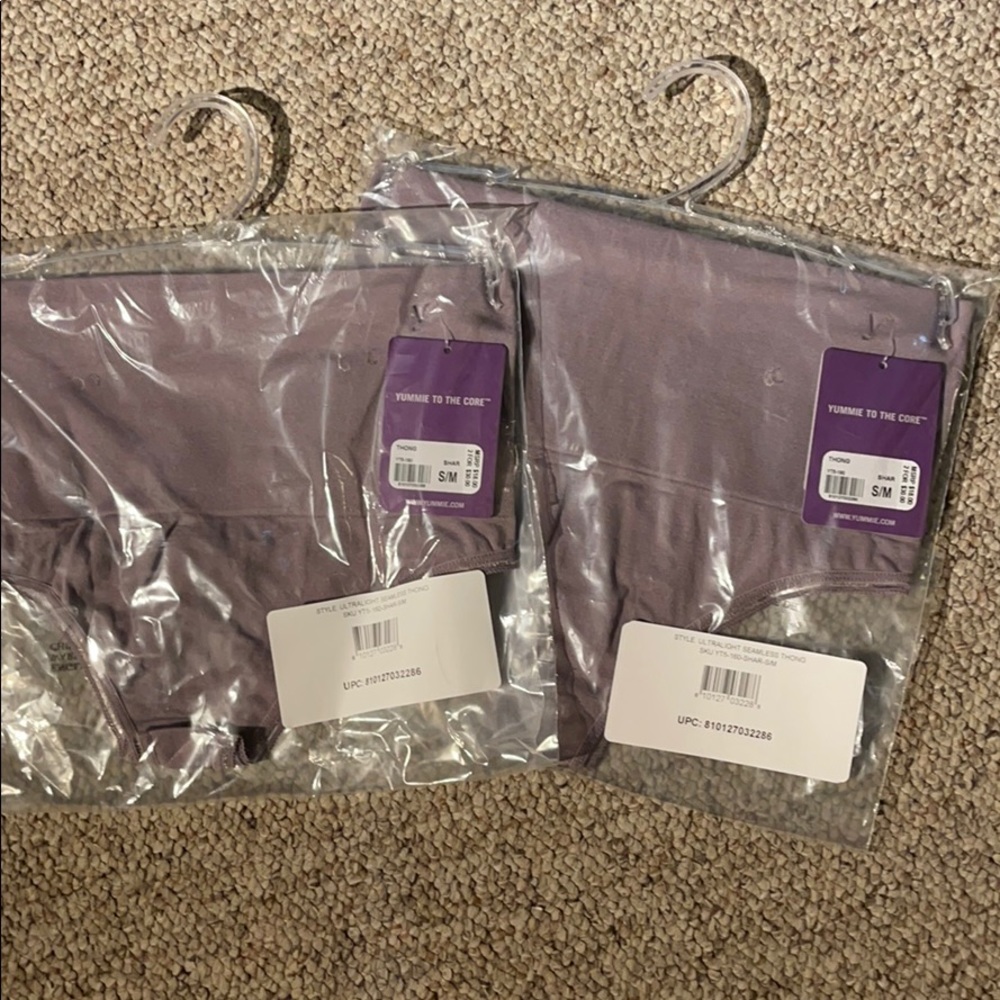 2 pair of Ultralight Seamless Thongs